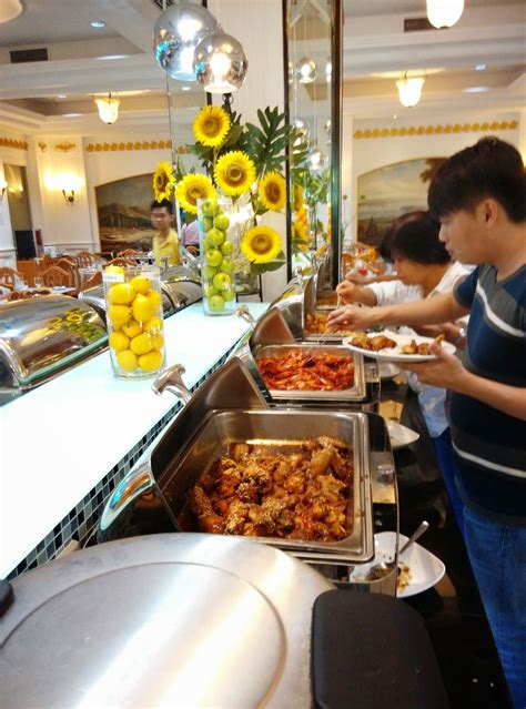 bayview hotel buffet penang.